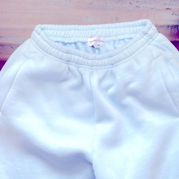 The Happy Camp3r cloud sweatsuit - Picture 3 of 4